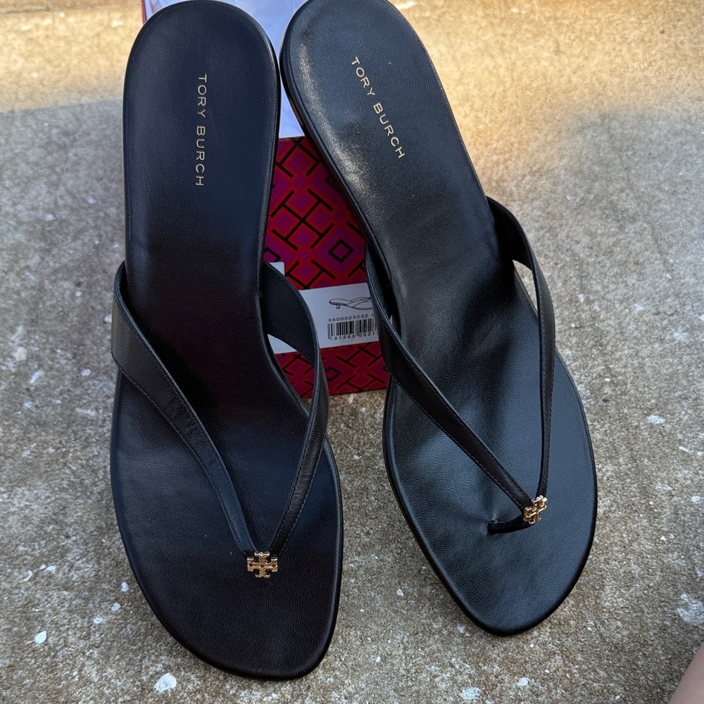 Tory Burch Black Leather low heel Sandals NEW in the box!